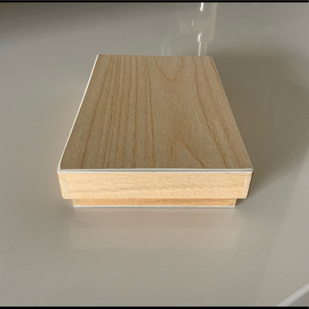 AVON - Little Keepsake Box - Picture 13 of 13